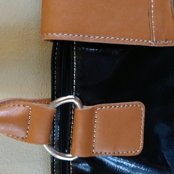 VGUC. Nine West large black and tan tote. - Picture 4 of 12